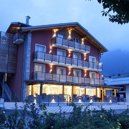 Gran Vacanze Hotel Garnì Rooms&Apartments Dimaro Buitenkant foto