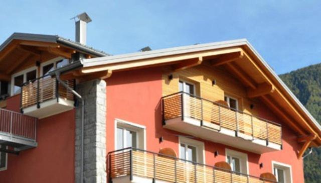 Gran Vacanze Hotel Garnì Rooms&Apartments Dimaro Buitenkant foto