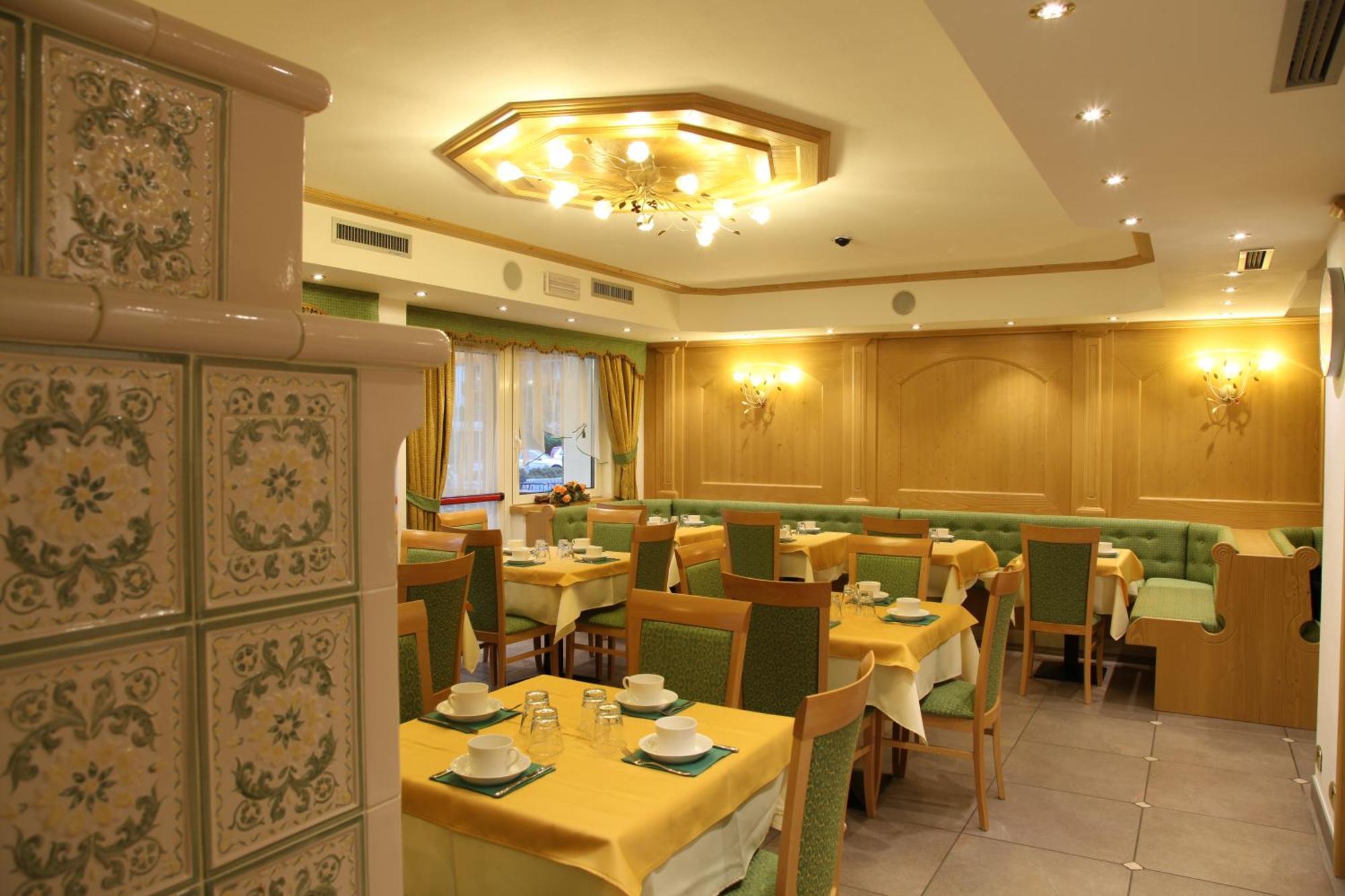 Gran Vacanze Hotel Garnì Rooms&Apartments Dimaro Buitenkant foto