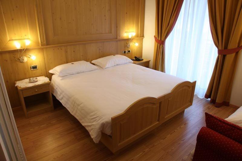 Gran Vacanze Hotel Garnì Rooms&Apartments Dimaro Kamer foto